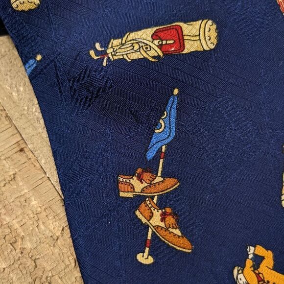 Vintage Tommy Hilfiger silk neck tie with golf motif Wide - Picture 3 of 5